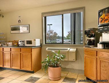 מלון Super 8 By Wyndham Dumfries/Quantico מסעדה תמונה